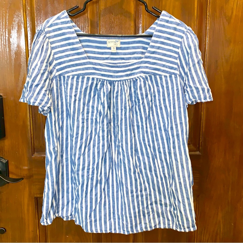⚓️ Blue and White Stripes Flowy Top